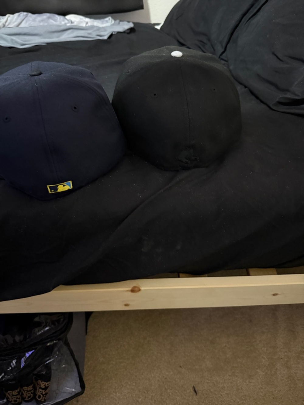 Boston Red Sox Hats - Picture 3 of 5